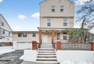 4 Amackassin Ter, Unit #3 in Yonkers, NY - Building Photo