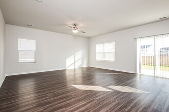 112 Shire Dr in Summerville, SC - Building Photo - Building Photo