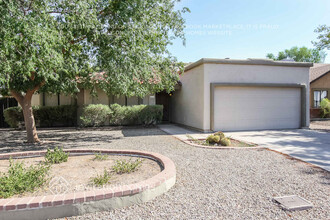 4415 W Acoma Dr in Glendale, AZ - Building Photo - Building Photo