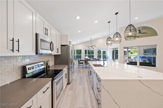 6481 Autumn Woods Blvd in Naples, FL - Building Photo - Building Photo