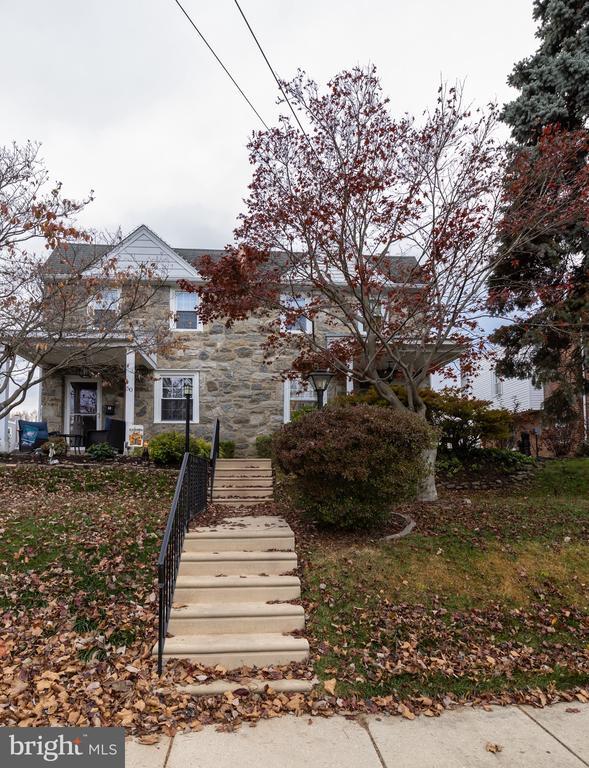 property at 52 Woodbine Rd