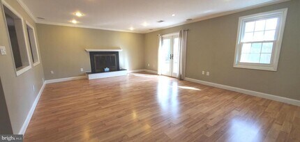 2521 Farrier Ln in Reston, VA - Building Photo - Building Photo