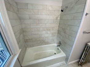 522 Elm St in New Haven, CT - Building Photo - Interior Photo