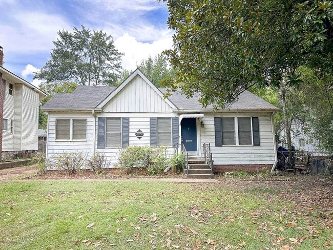 property at 706 Kirby Pl