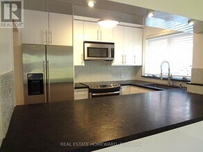 21 Love Crescent in Toronto, ON - Building Photo - Building Photo