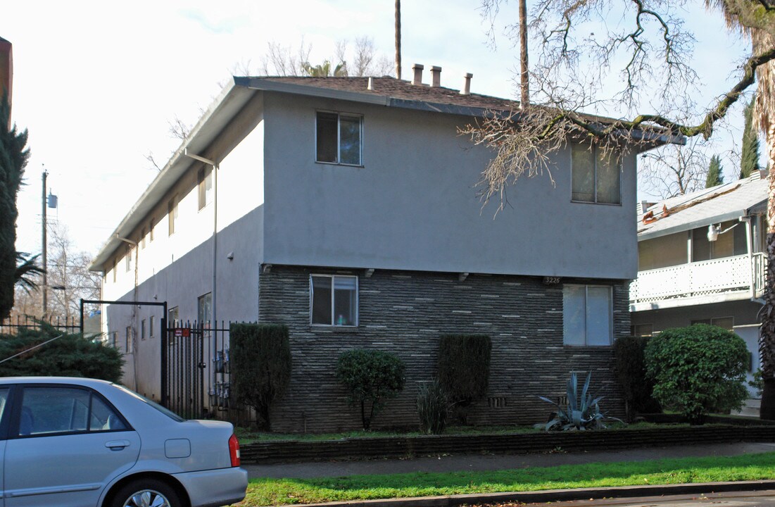 3226 X St in Sacramento, CA - Building Photo