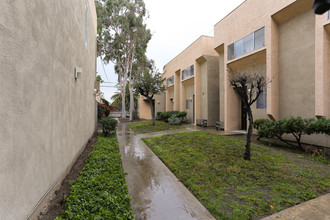 La Villa Hermosa Apartments in Los Angeles, CA - Building Photo - Building Photo