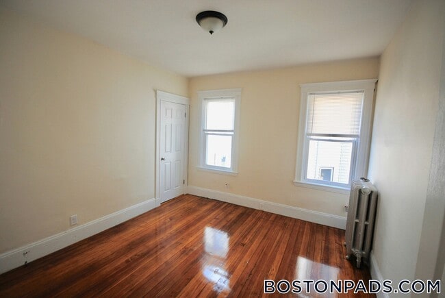 98 Montebello Rd, Unit 1 in Boston, MA - Building Photo - Building Photo