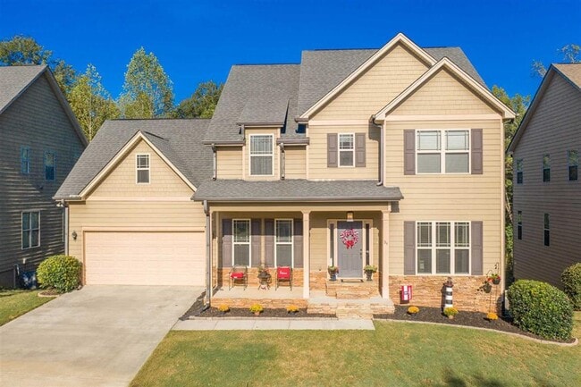 property at 34 Camden Cir