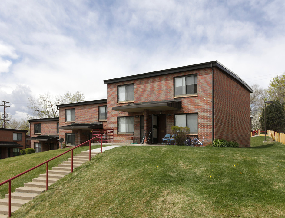 Westridge Apartment Homes in Denver, CO - Building Photo