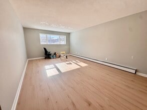 97 Spring St in Boston, MA - Foto de edificio - Building Photo