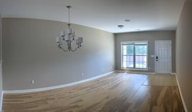 1011 Blue Bonnet Ct in Lexington, KY - Building Photo - Building Photo