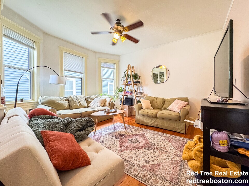 33 Shannon St, Unit 1 in Boston, MA - Building Photo