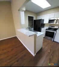 512 Kellys Way in New Braunfels, TX - Building Photo - Building Photo