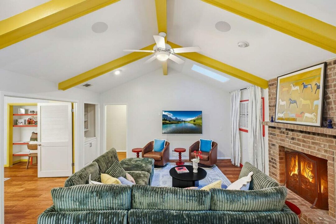 310 Twisted Wood Dr in San Antonio, TX - Building Photo