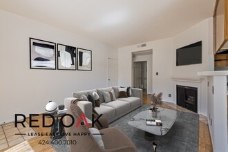 2463 Sawtelle Blvd, Unit 101 in Los Angeles, CA - Foto de edificio - Building Photo