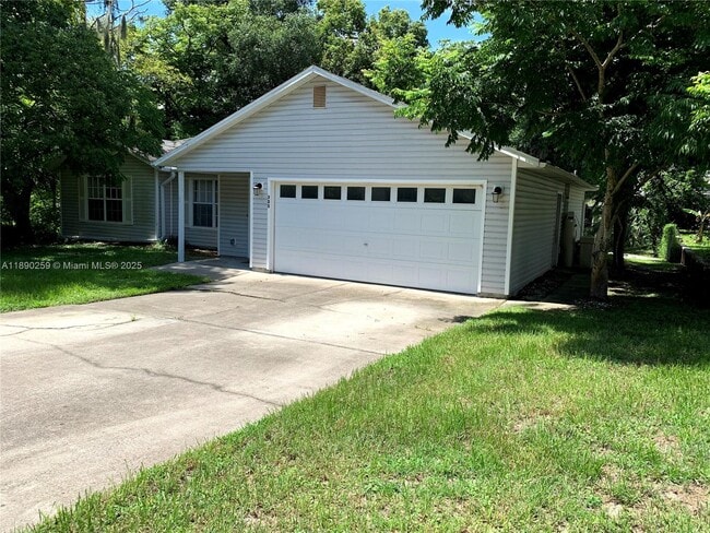 325 E Plymouth Ave in DeLand, FL - Building Photo - Building Photo