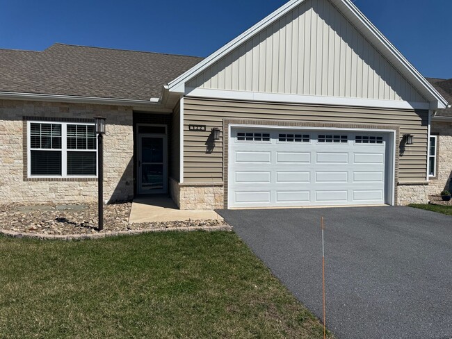 property at 122 Cardinal Dr