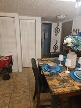 3710 Inverrary Dr, Unit 2G in Lauderhill, FL - Foto de edificio - Building Photo