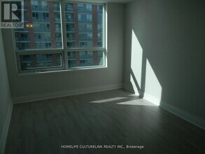 55 S Town Centre Blvd in Markham, ON - Building Photo - Building Photo