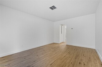 2505 Cedar Ave in Las Vegas, NV - Foto de edificio - Building Photo