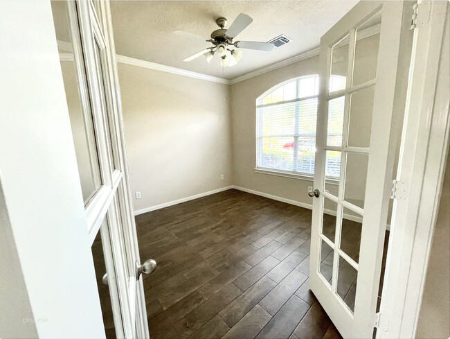 property at 38 Robin Caper Ct