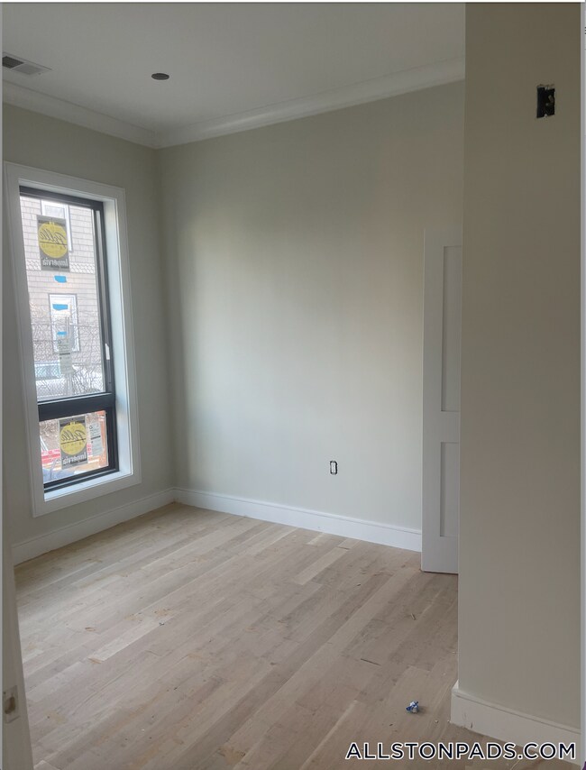 16-18 Highgate St in Boston, MA - Building Photo - Building Photo