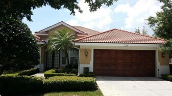 7729 Aralia Way in Seminole, FL - Building Photo