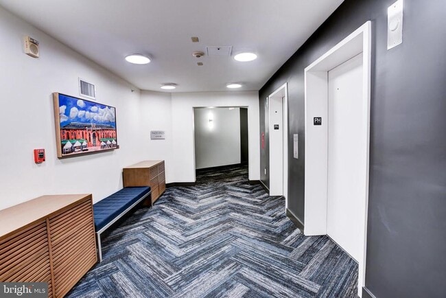 1000 New Jersey Ave SE in Washington, DC - Foto de edificio - Building Photo