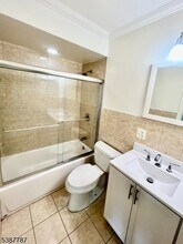 571 Bloomfield Ave in Montclair, NJ - Building Photo - Building Photo