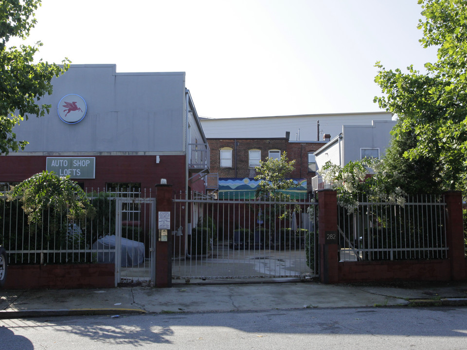 Auto Body and Paint Shop Lofts in Atlanta, GA - Building Photo