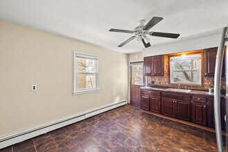 39 Euclid Ave in Stamford, CT - Building Photo - Building Photo