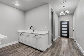 22010 Redbird Dr in Lago Vista, TX - Building Photo - Building Photo