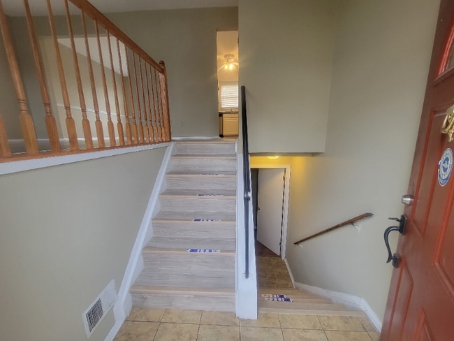 3313 Barcroft Dr in Upper Marlboro, MD - Foto de edificio - Building Photo