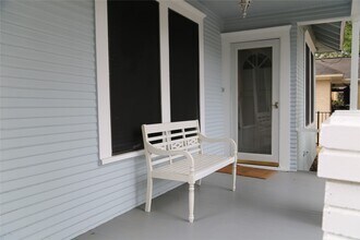 808 Pecore St in Houston, TX - Foto de edificio - Building Photo