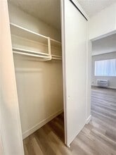 1230 W. Hillandale Ave. in La Habra, CA - Foto de edificio - Building Photo