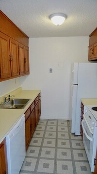 566 Commonwealth Ave, Unit 906 in Boston, MA - Building Photo - Building Photo