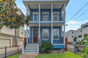 1108 W 22nd St in Houston, TX - Building Photo