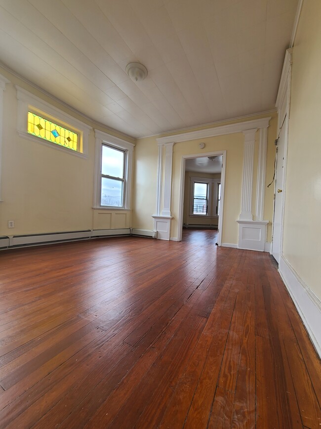 104 21st St, Unit 2