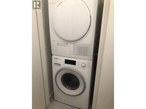 889 Pacific St in Vancouver, BC - Building Photo - Building Photo