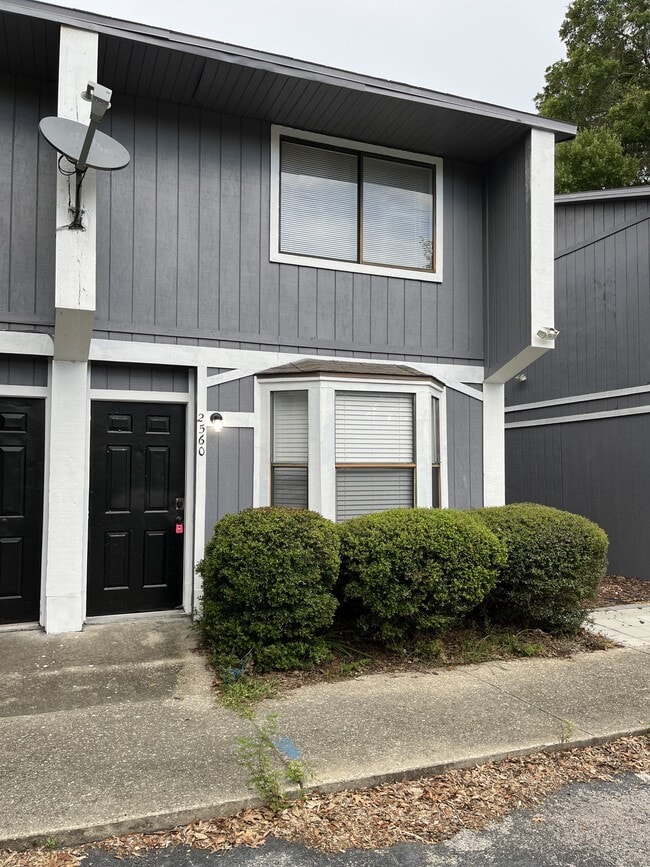 property at 2560 SW 31st Pl
