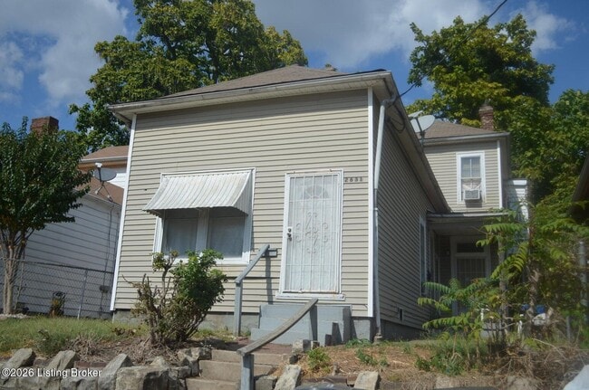 property at 2631 W Madison St