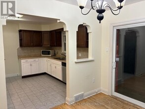 602 Geneva St in St Catharines, ON - Building Photo - Building Photo