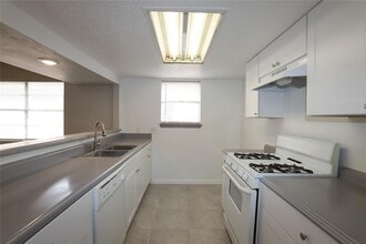 542 Connorvale Ln in Houston, TX - Foto de edificio - Building Photo