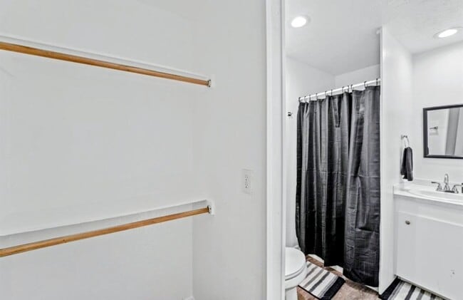 property at 12918 Peggys Ln