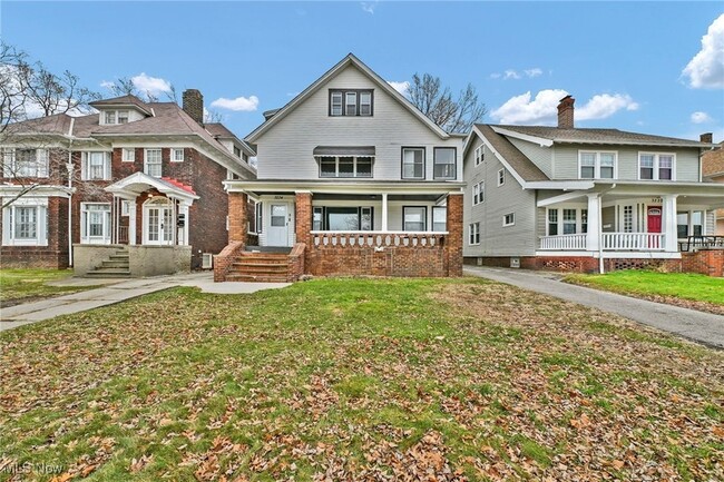 property at 3234 Euclid Heights Blvd