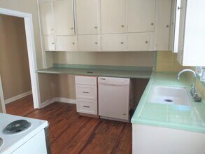 218 Edwards St in Tallahassee, FL - Building Photo - Building Photo