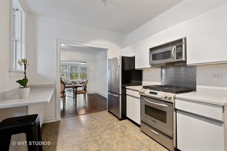 120 Keeney St, Unit 1 in Evanston, IL - Building Photo - Building Photo