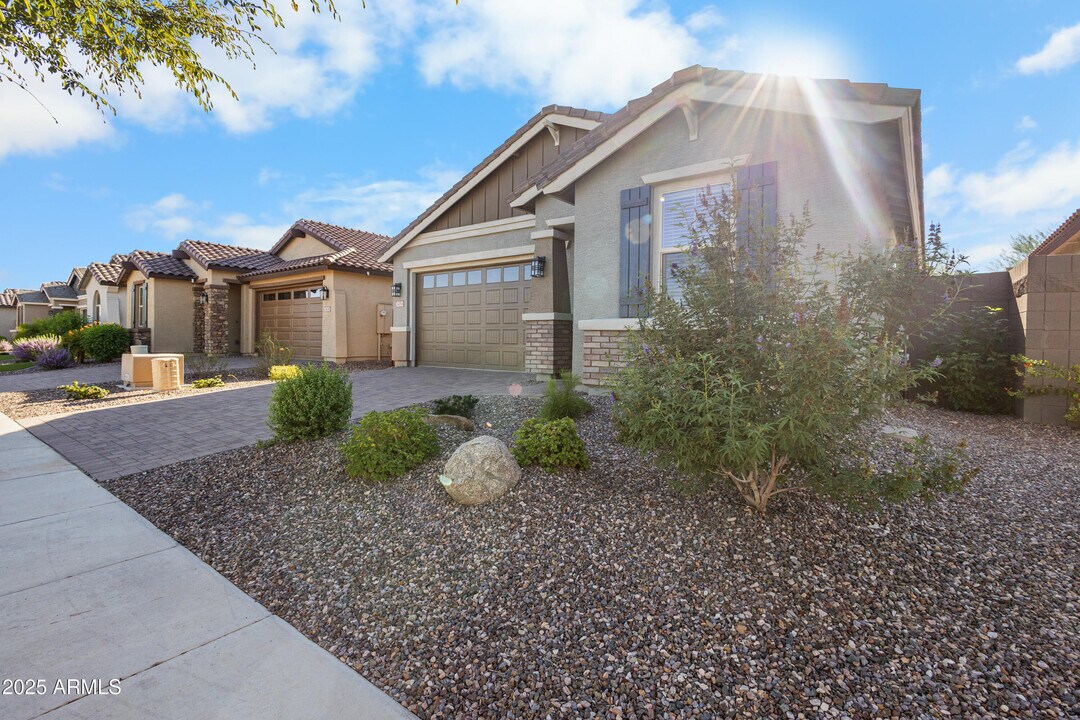 24094 N 162nd Ln in Surprise, AZ - Building Photo