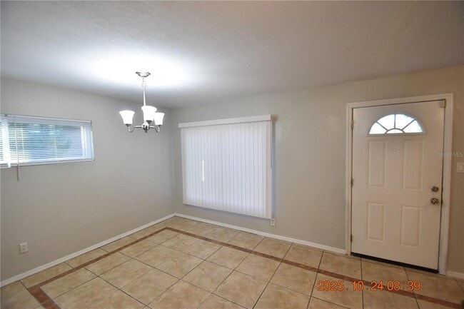 10011 N 28th St in Tampa, FL - Building Photo - Building Photo